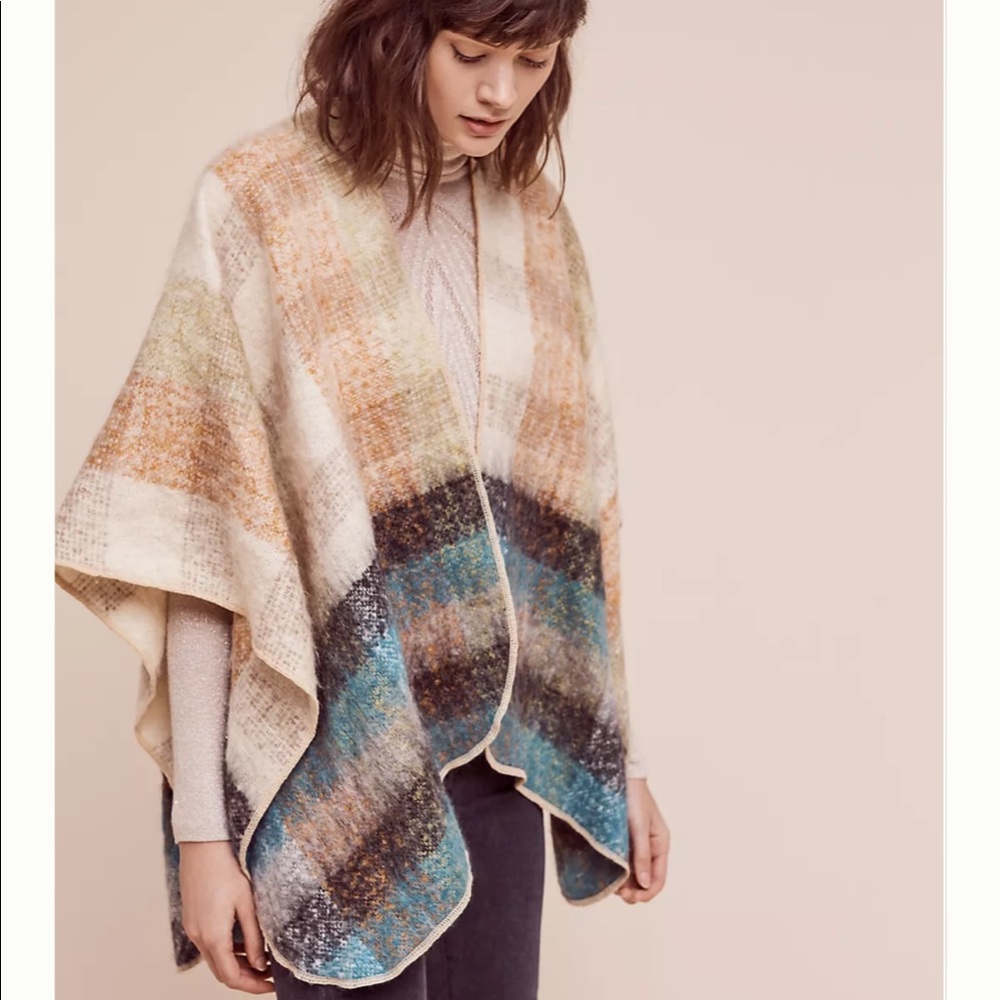 Anthropologie traveler wrap